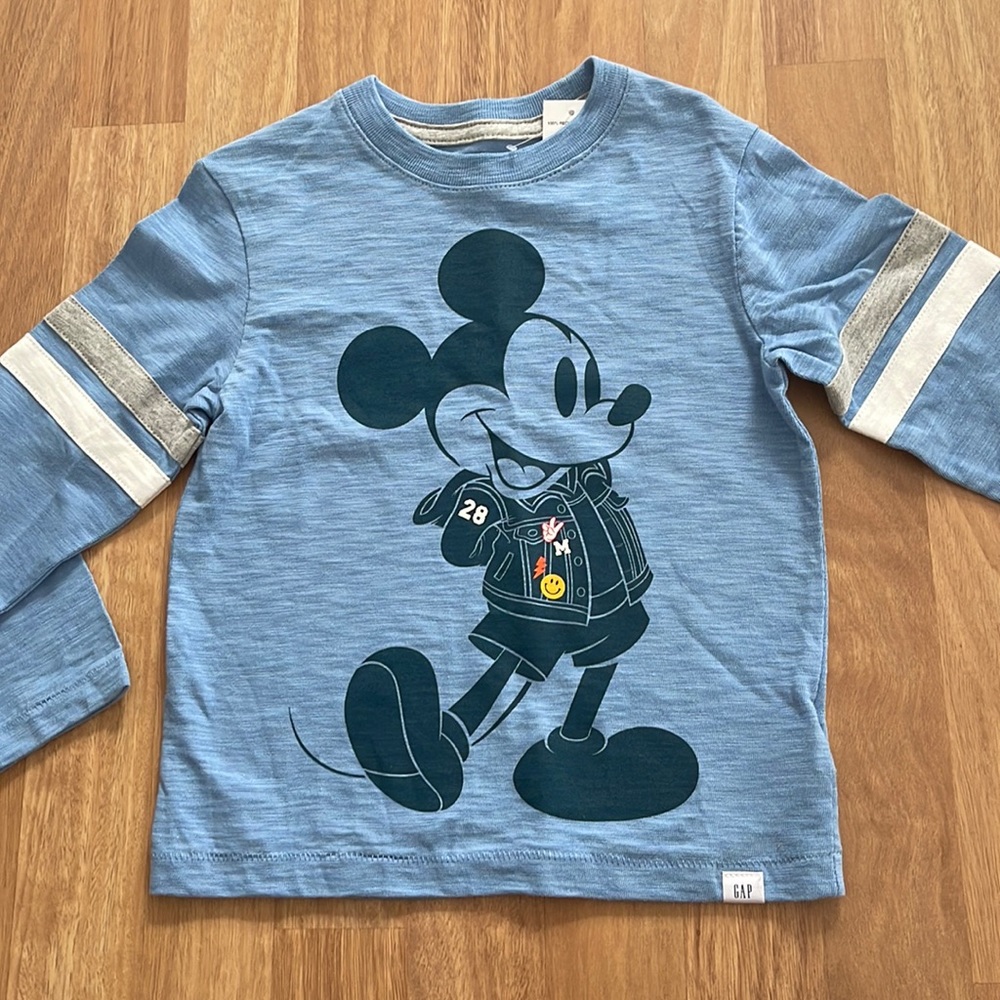 NWT Boys Mickey Long Sleeve Tee
